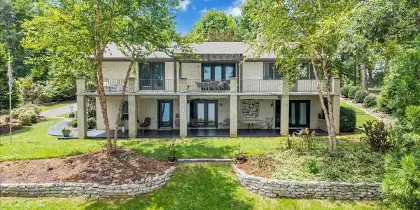 1276 Belle Isle DR