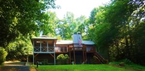 110 Charlotte LN
