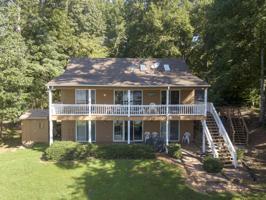 218 Park Shores CIR