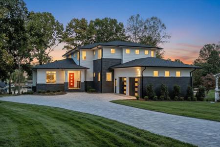 2650 Waters Edge DR