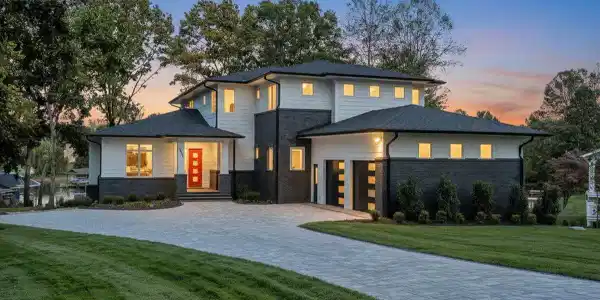2650 Waters Edge DR