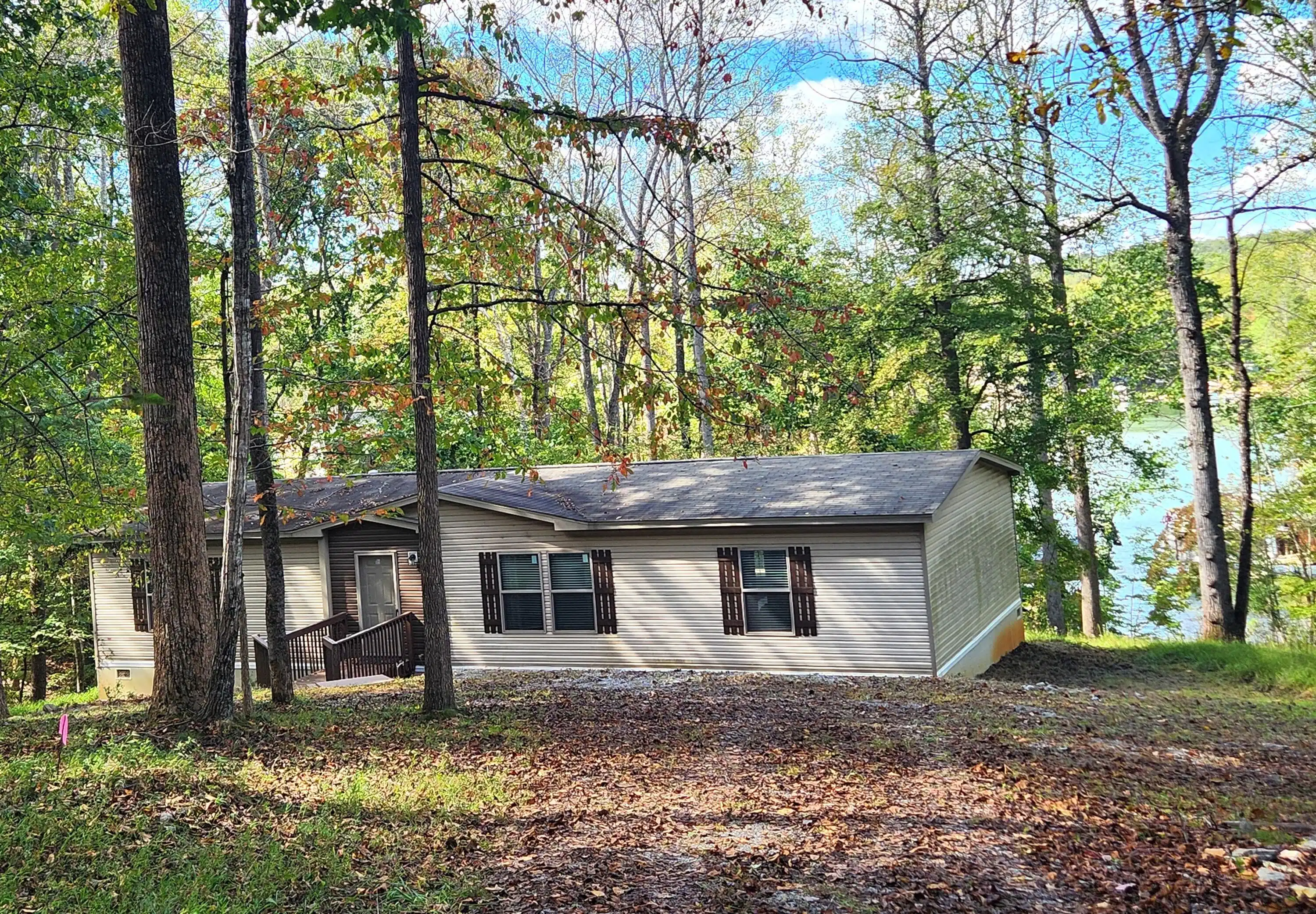 Image 1: Home on 2.82 acres