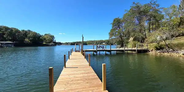 Image 3: Common Area Dock