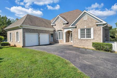 15 North Pointe LN