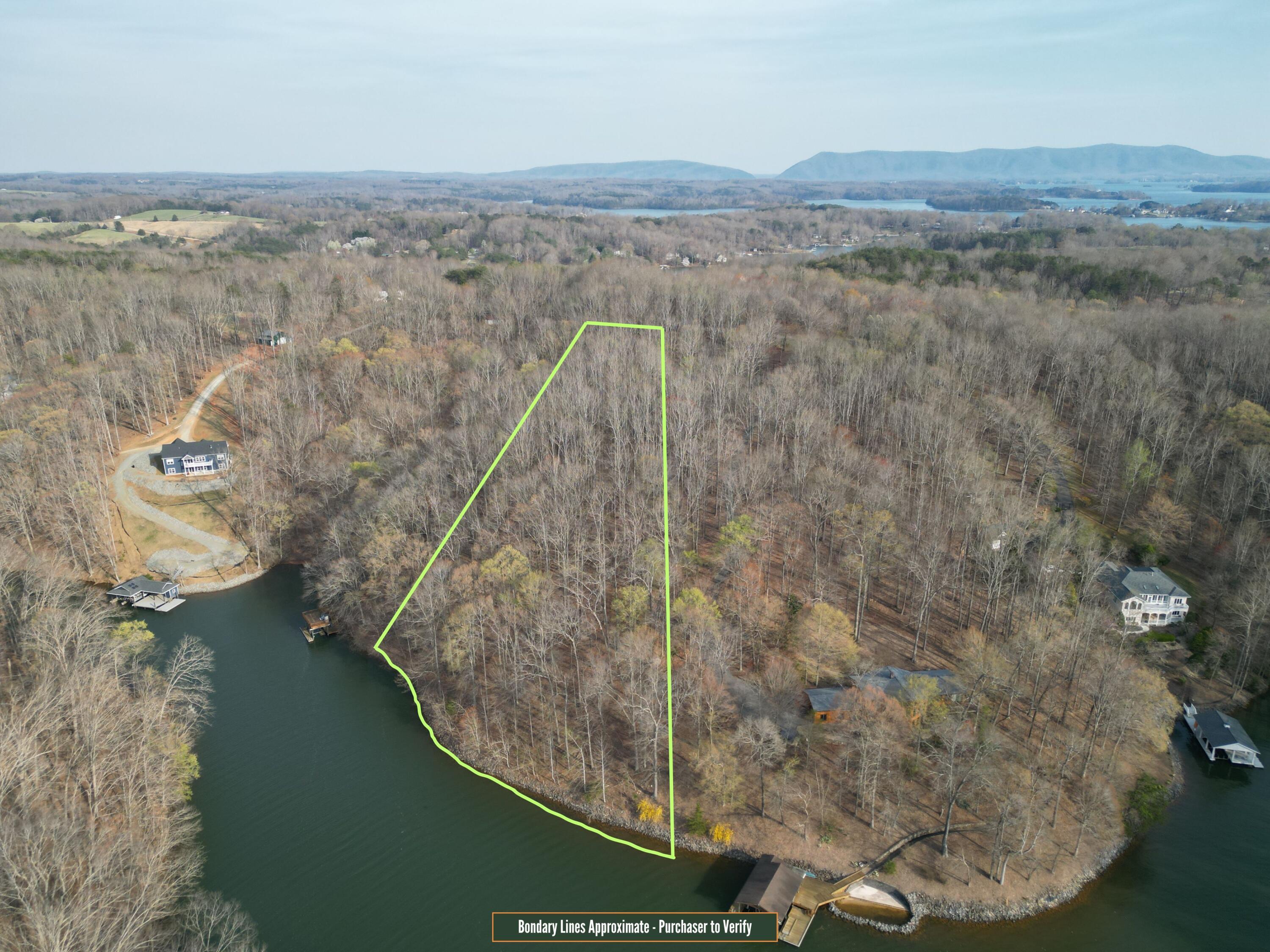 Image 1: Beautiful 5.11 Acres *WATERFRONT*