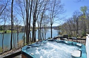 108 Pinnacle LN