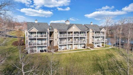 300 S Pointe Shore DR
