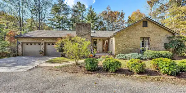 1527 Quail DR