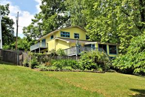 2935 Blackberry LN