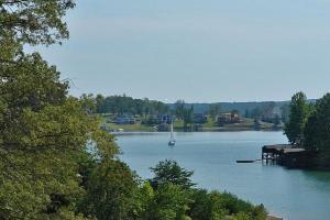 LOT 3 STRAWBERRY BANKS DR