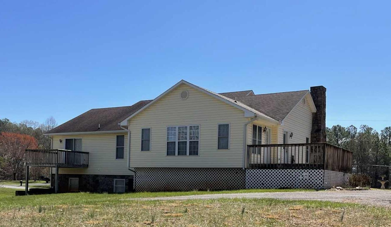 Image 3: Back of House