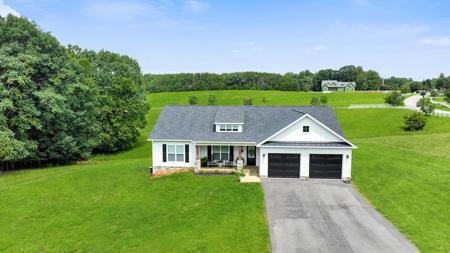 707 Farm DR
