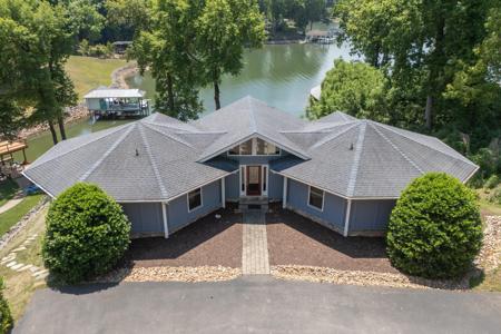 207 Winding WAY