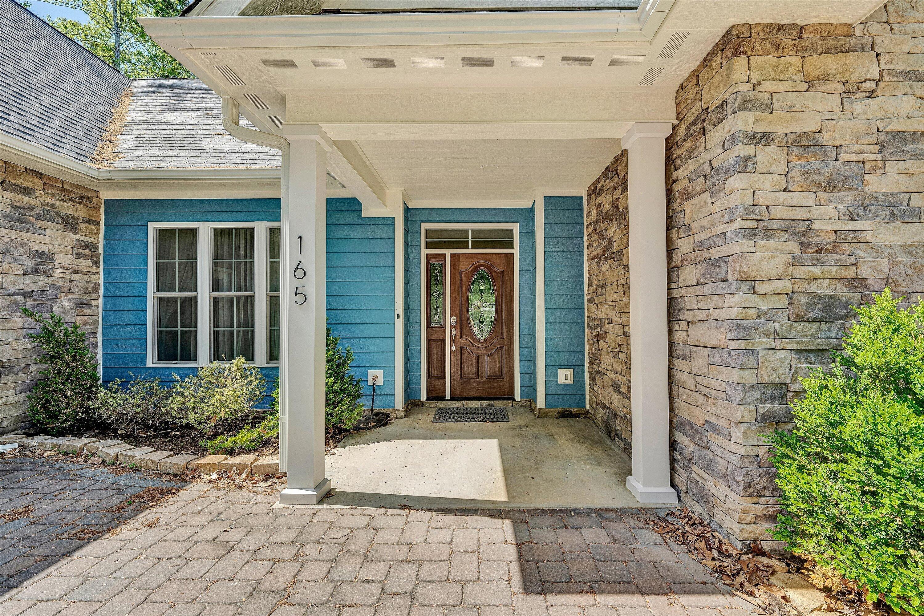 Image 4: 165 Peninsula Drive