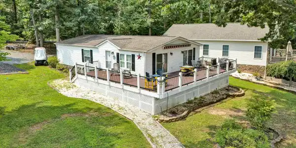 323 Mill Lake RD