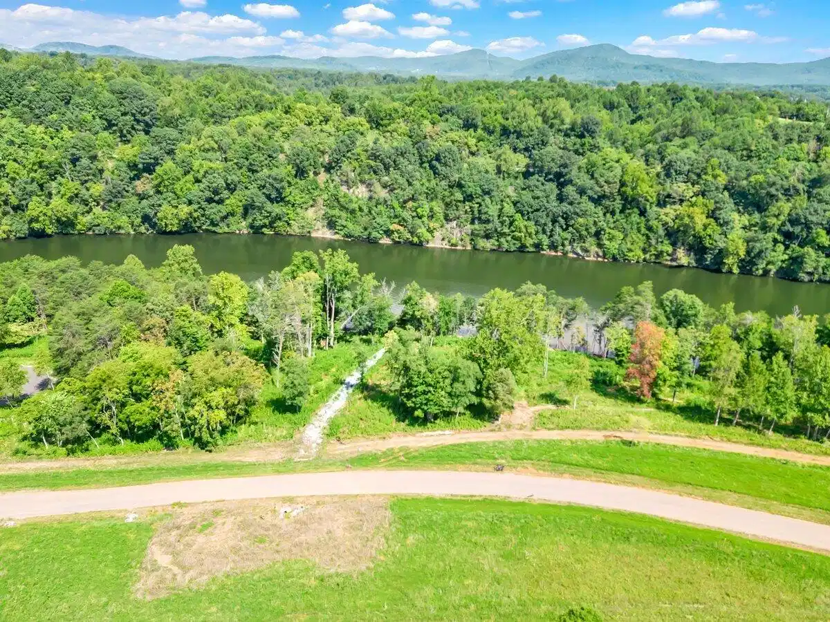 Image 1: DJI_0012 (3)