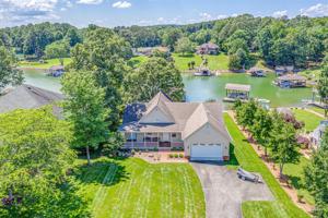 209 Shamrock CT