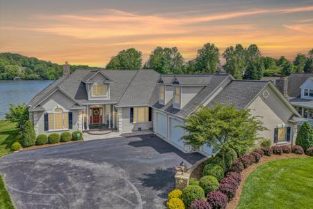 145 Briarwood CT