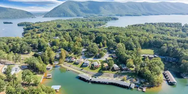 300 Mill Lake RD