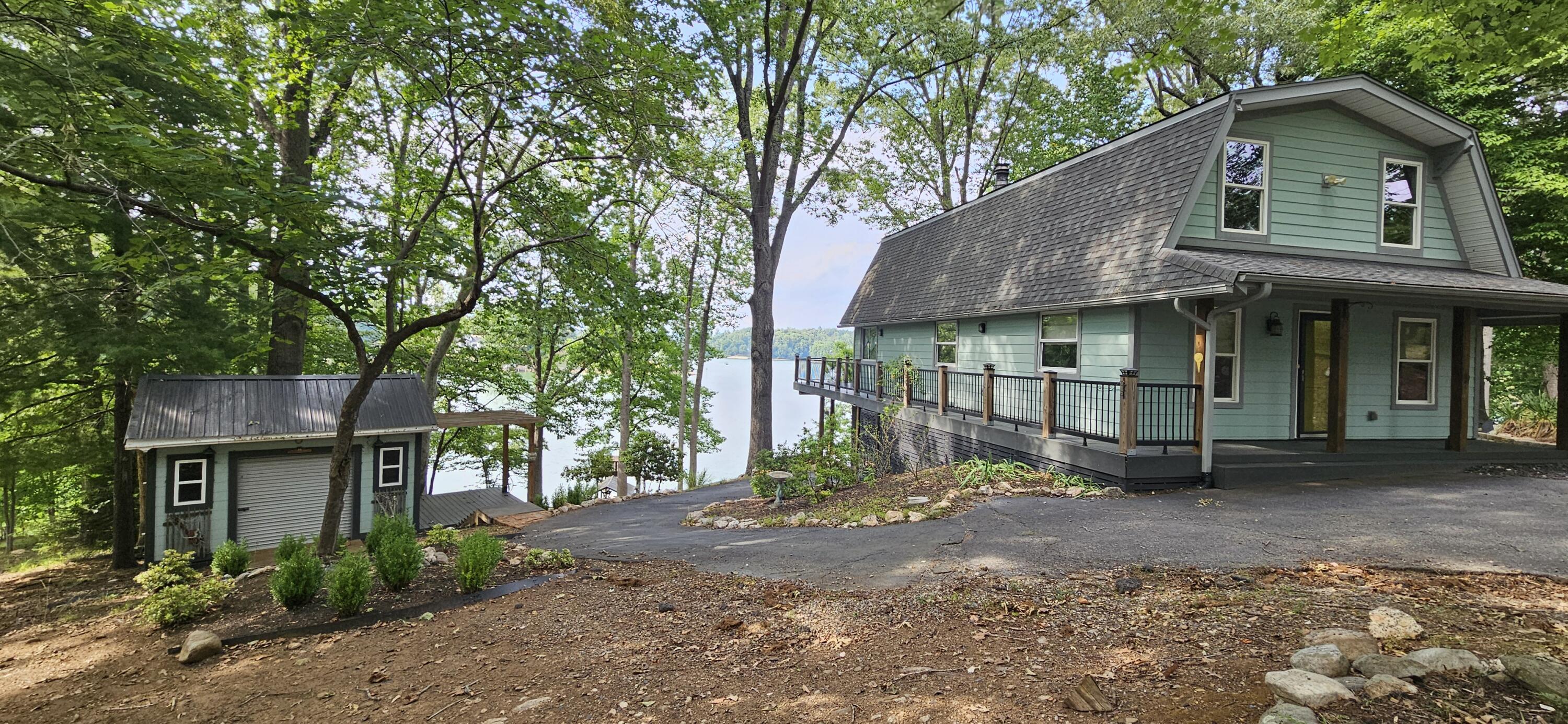 Image 4: Home & storage shed