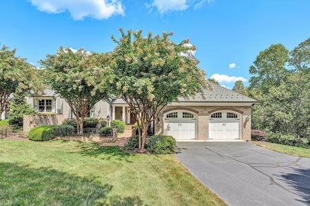 125 Grande Villa DR