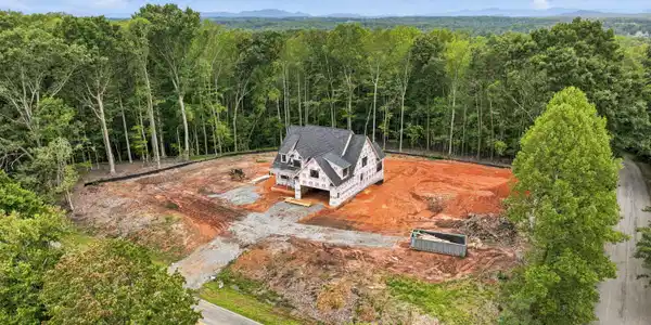 Image 3: Corner Lot