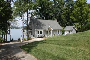 699 Lakestone RD