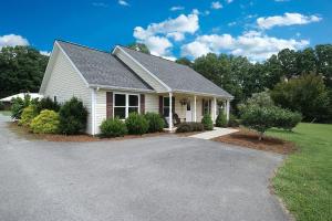 575 High Point RD