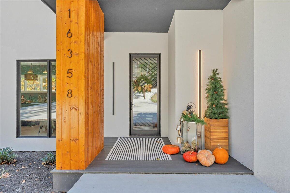 Image 4: 098-MIB07611