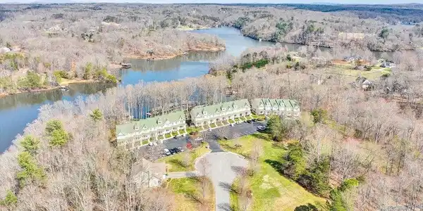 231 Mountain Cove DR