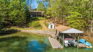 103 Shore DR