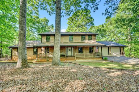 104 Hickory Lake LN