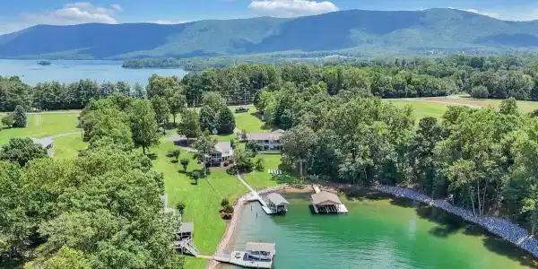6015 Smith Mountain RD