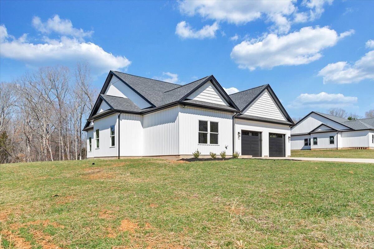 Image 2: 380 Parford Lane