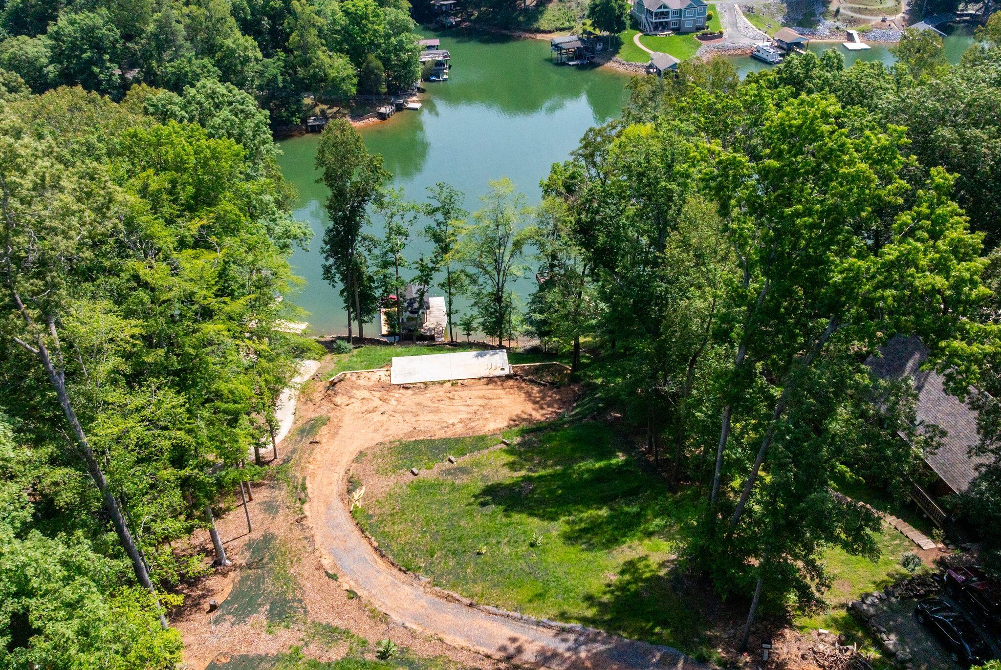 Image 2: 705ForestLawn