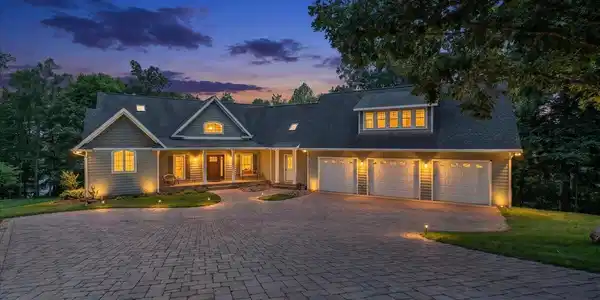 2250 Lovely Valley RD