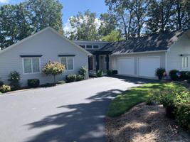 629 Island Pointe LN