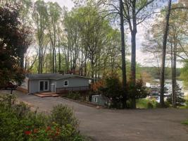 3104 Lakewood Forest RD