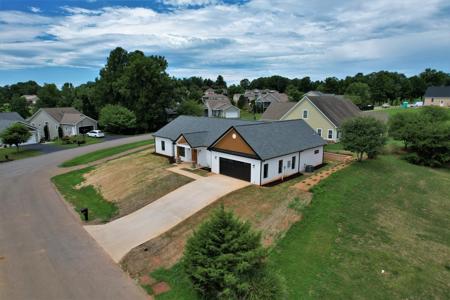 1022 Westcove RD
