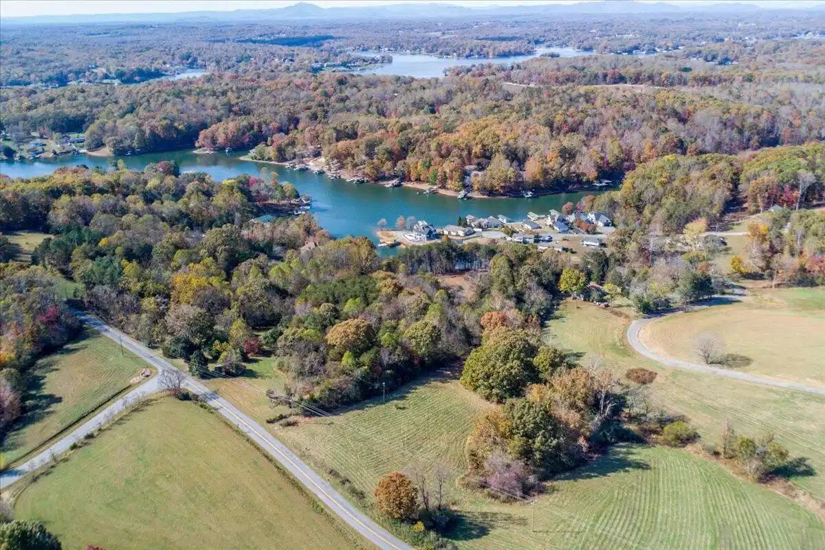 Image 1: 01-LOT 6 Isle of Pines-1