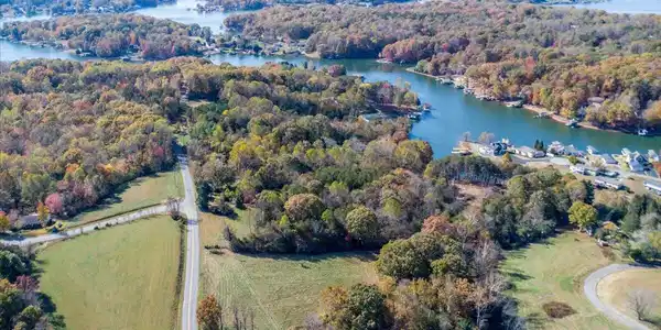 Image 3: 03-LOT 6 Isle of Pines-3