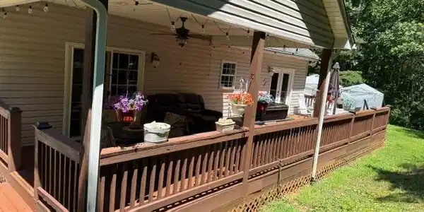 Image 3: Part Covered Deck.