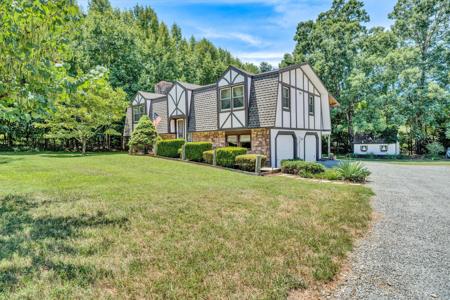 113 Lake Park DR