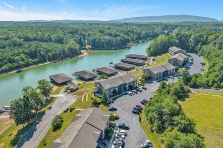 1137 Mariners WAY
