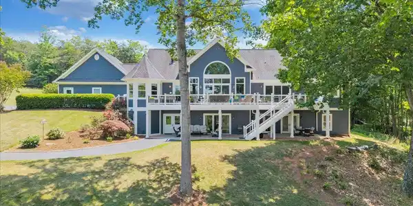140 Peaks View DR