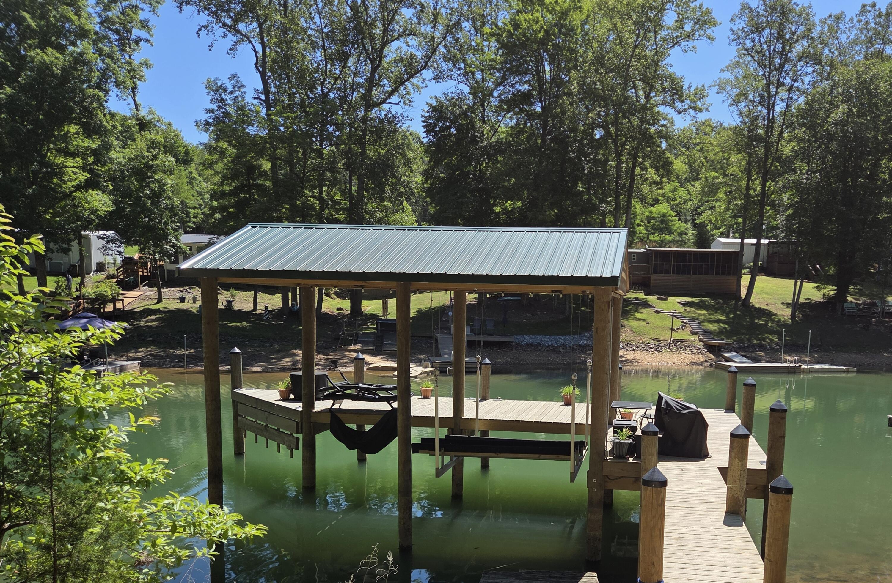 Image 3: dock 2