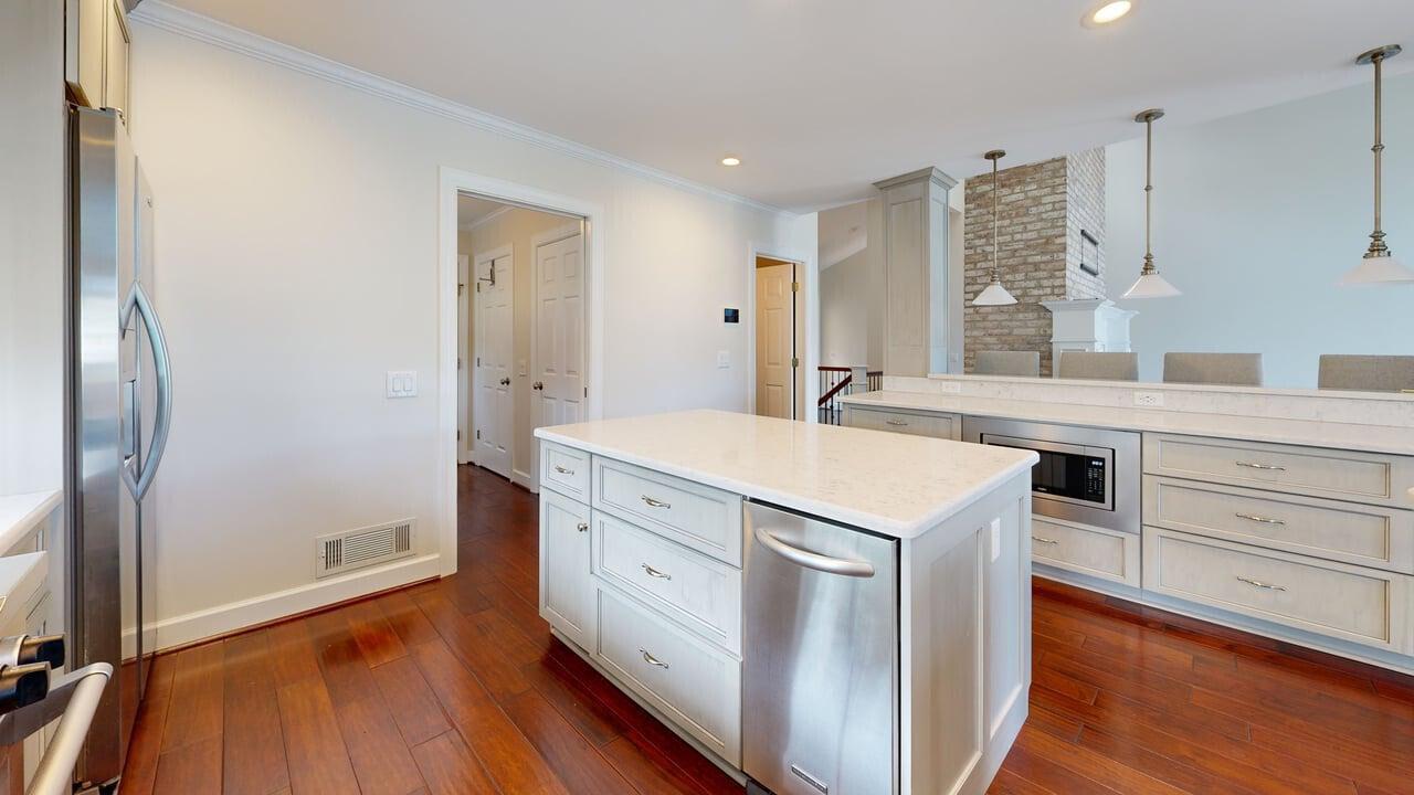 Image 3: 140IslandGreenCir_70961_3