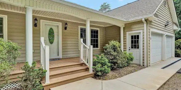 5 Walnut Landing CIR
