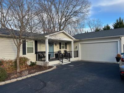 394 Long Island DR