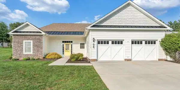 1119 Parkhall RD